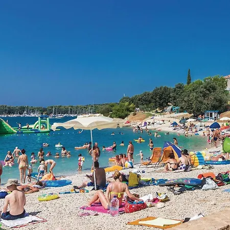 3 Bedroom Beautiful In Hébergement de vacances