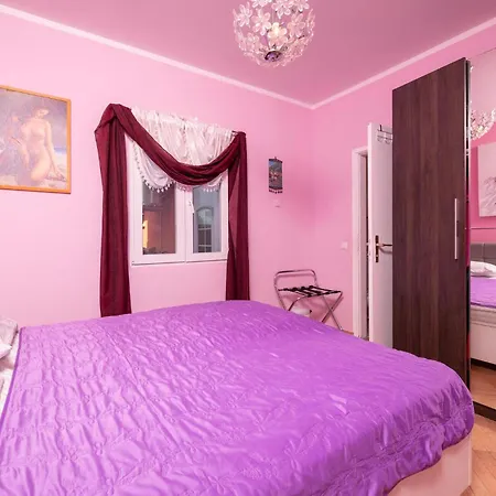 3 Bedroom Beautiful In Hébergement de vacances