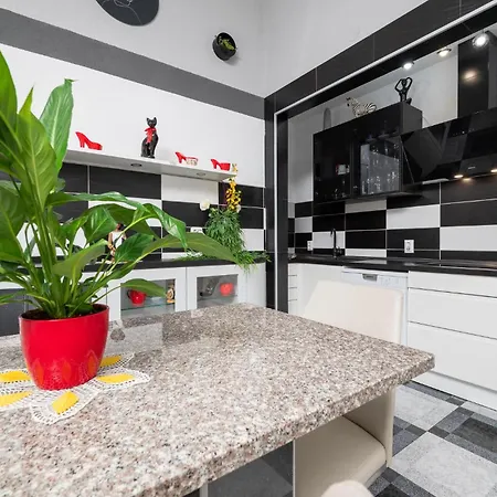 3 Bedroom Beautiful In Hébergement de vacances *