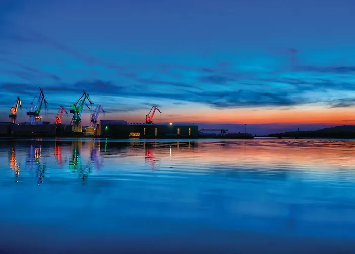 Feriehus 3 Bedroom Beautiful In Pula