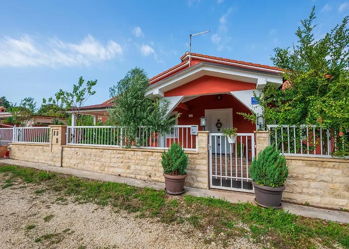 Будинок відпочинку 3 Bedroom Beautiful In